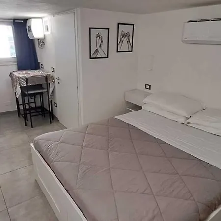 Mono Amleto ريميني